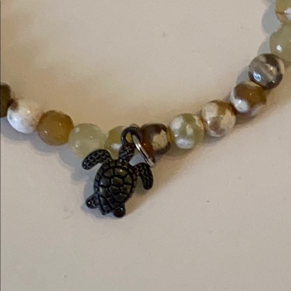Chavez for Charity Turtle charm bracelet. - Picture 2 of 3